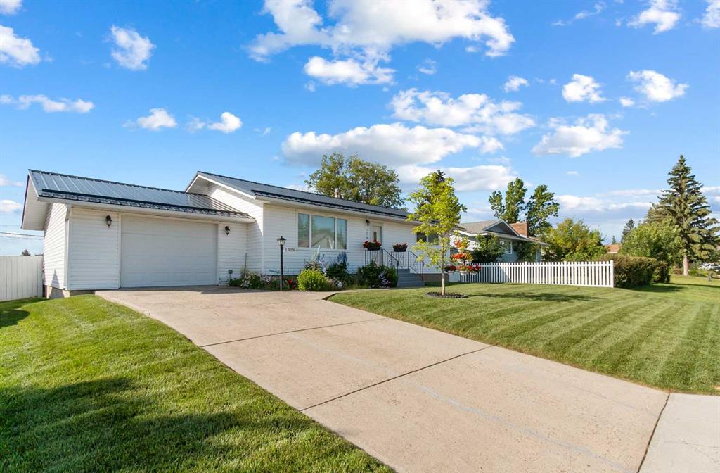1319 Osler Street , A2239899, Alberta,
