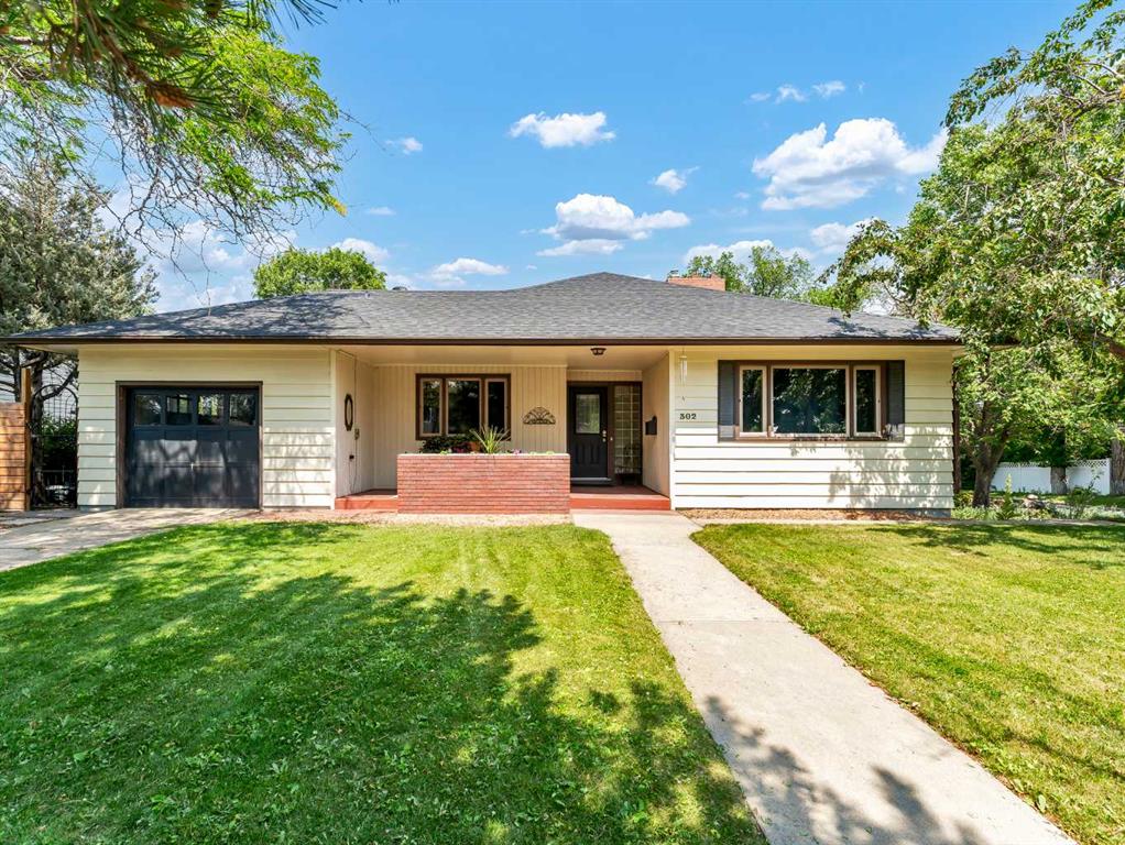 302 Prospect Drive SW, A2239954, Alberta,