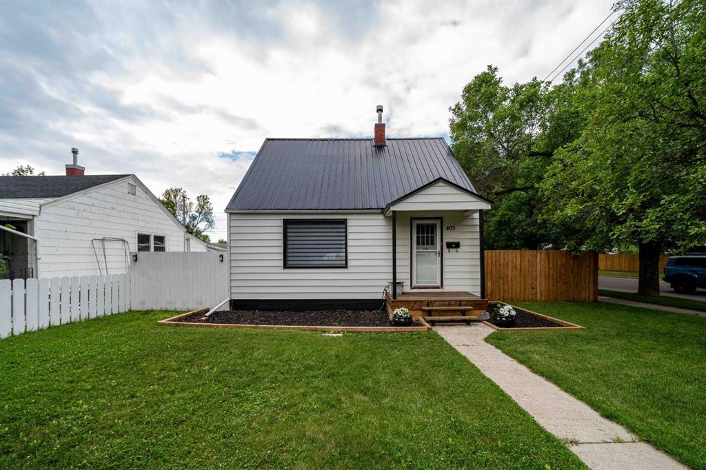 Fourth View of 403 11 Street SE, SE Hill, Medicine Hat, Alberta, T1A 1S9