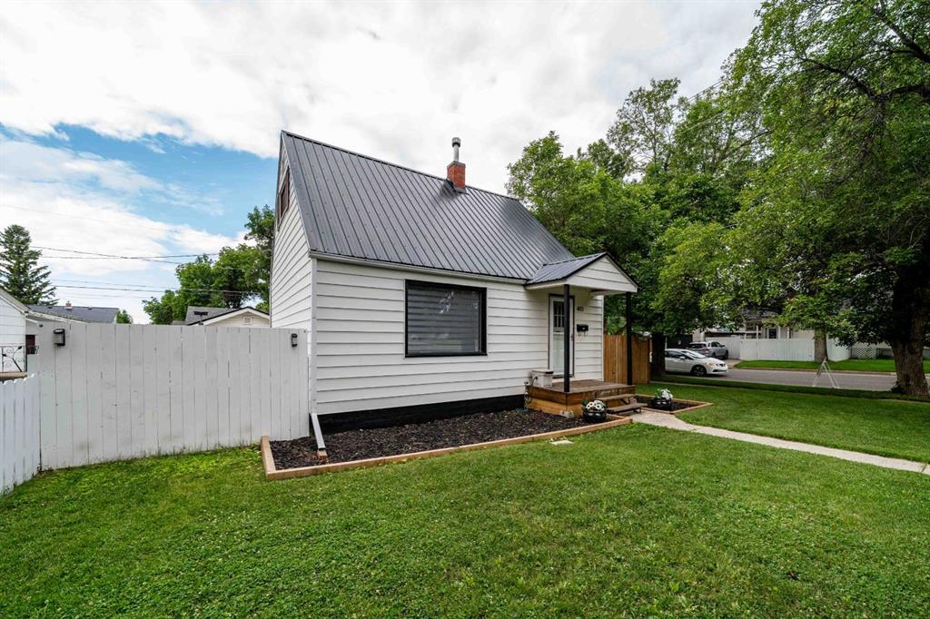 Fifth View of 403 11 Street SE, SE Hill, Medicine Hat, Alberta, T1A 1S9