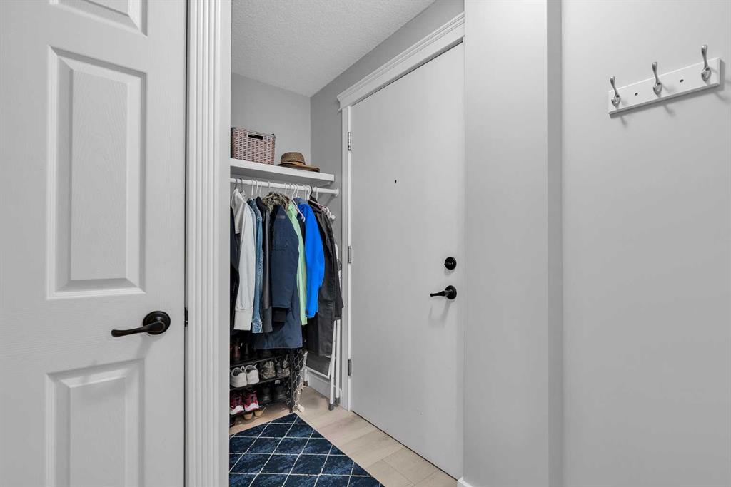 Fourth View of 104, 117 23 Avenue SW, Mission, Calgary, Alberta, T2S0H9