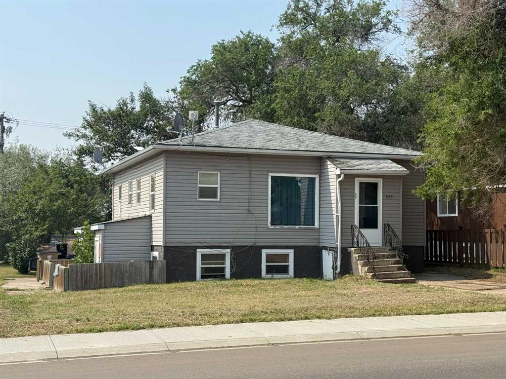 1-4, 535 2 Avenue E, A2240041, Alberta,