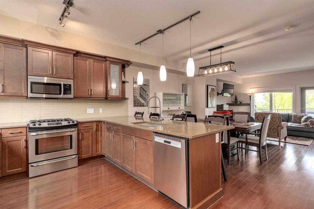 407 Valley Ridge Manor NW, A2240087, Alberta,