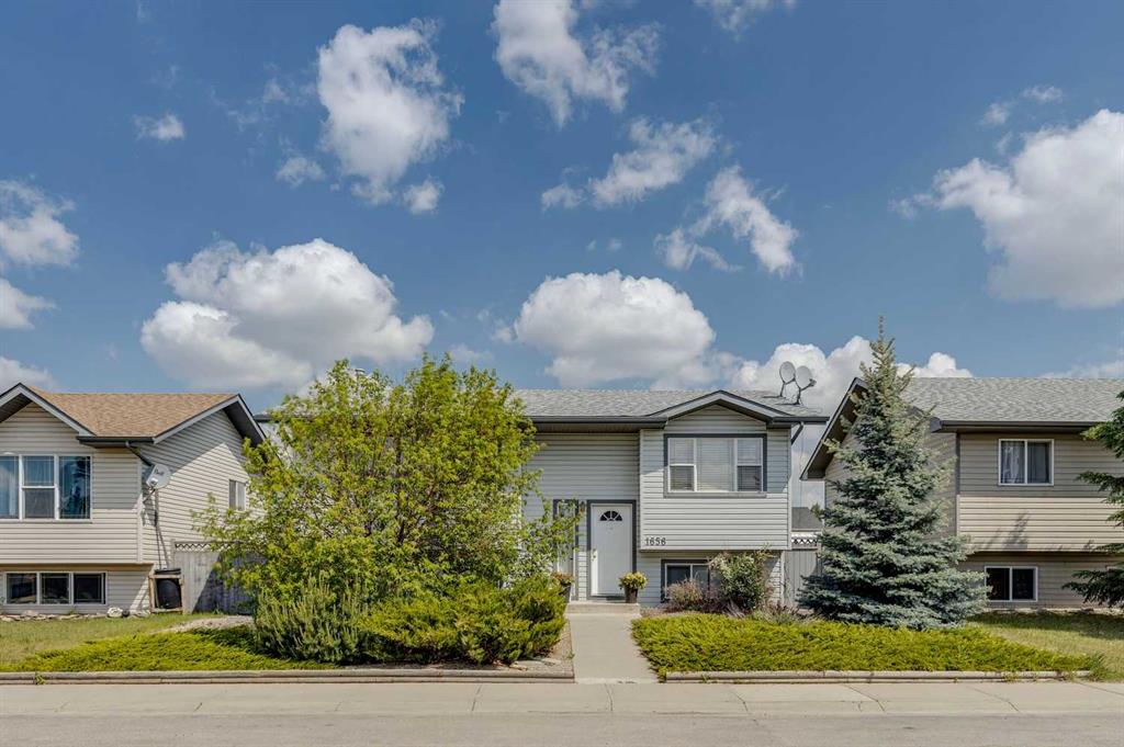 Third View of 1656 Strathcona Gate , Strathaven, Strathmore, Alberta, T1P 1T2