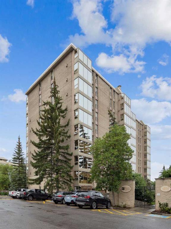 Third View of 606, 4555 Varsity Lane NW, Varsity, Calgary, Alberta, T3A 2V6