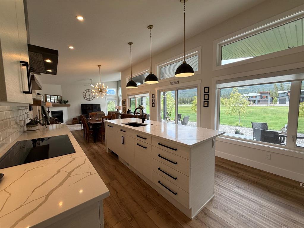Fifth View of 4962 Riverside Drive , NONE, Out of Province_Alberta, British Columbia, V0B 1L1
