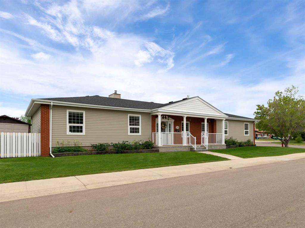 Third View of 129 Caldwell Crescent , Thickwood, Fort McMurray, Alberta, T9K 1G4
