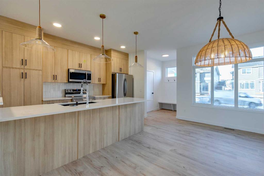 61 Andalusian Road , A2240420, Alberta,
