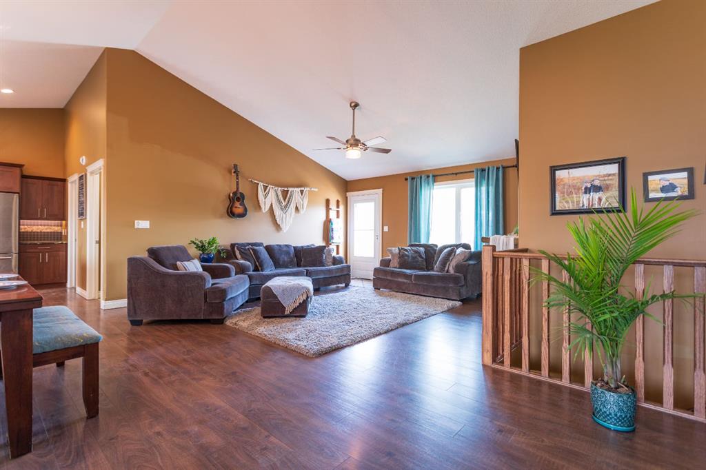 Fifth View of 406 6 Street N  , Marwayne, Marwayne, Alberta, T0B 2X0