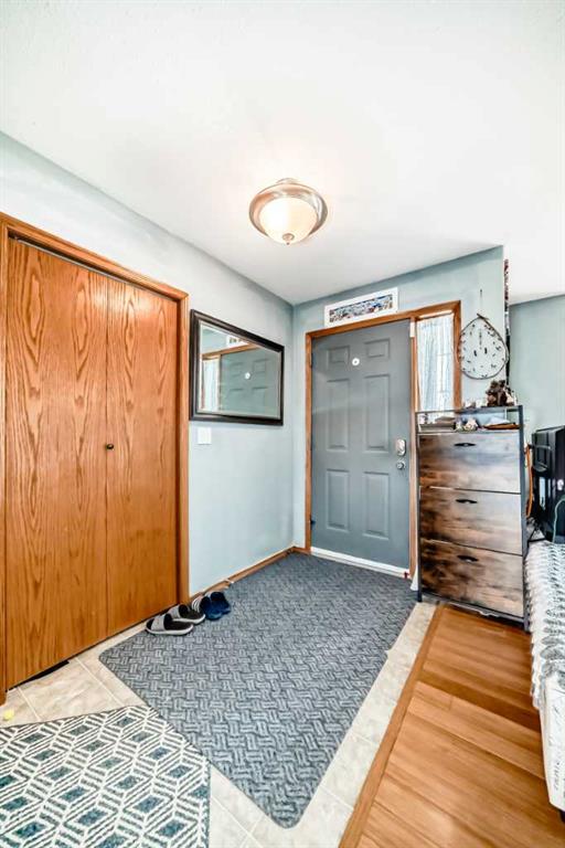 Third View of 4827 56 Avenue , Madison Park, Innisfail, Alberta, T4G 1Y7