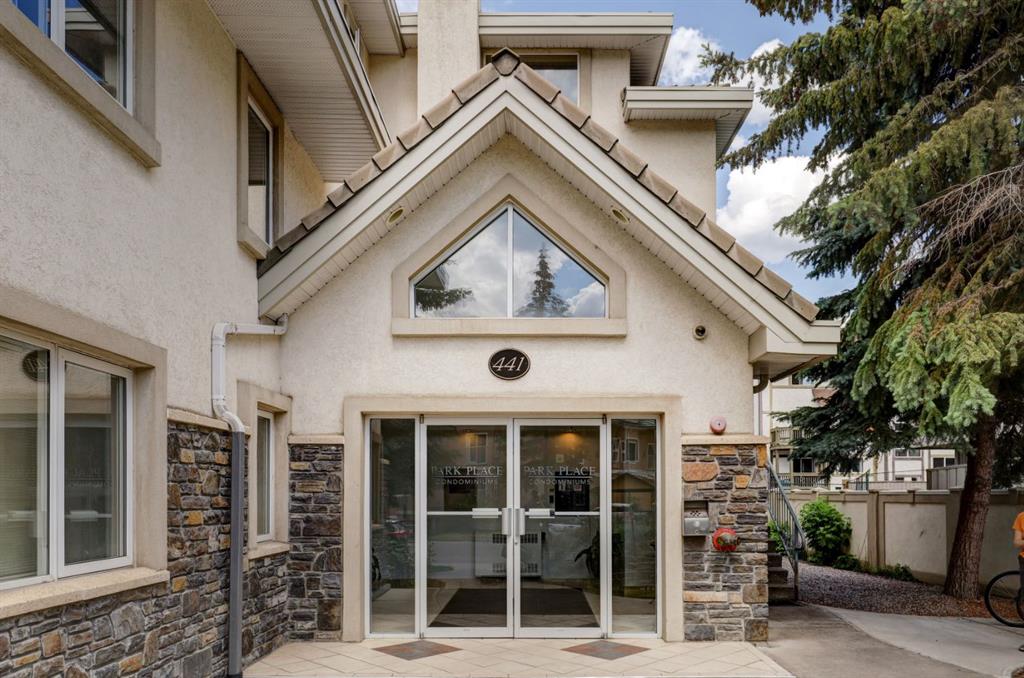 Third View of 204, 441 Marten Street , NONE, Banff, Alberta, T1L 1B5
