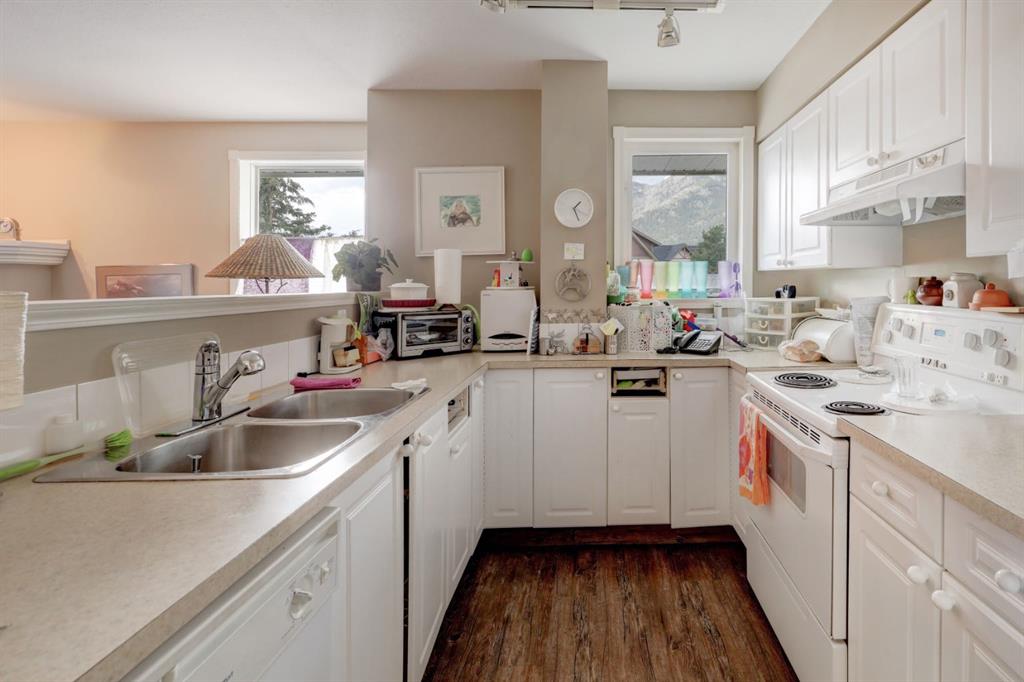 Fifth View of 204, 441 Marten Street , NONE, Banff, Alberta, T1L 1B5