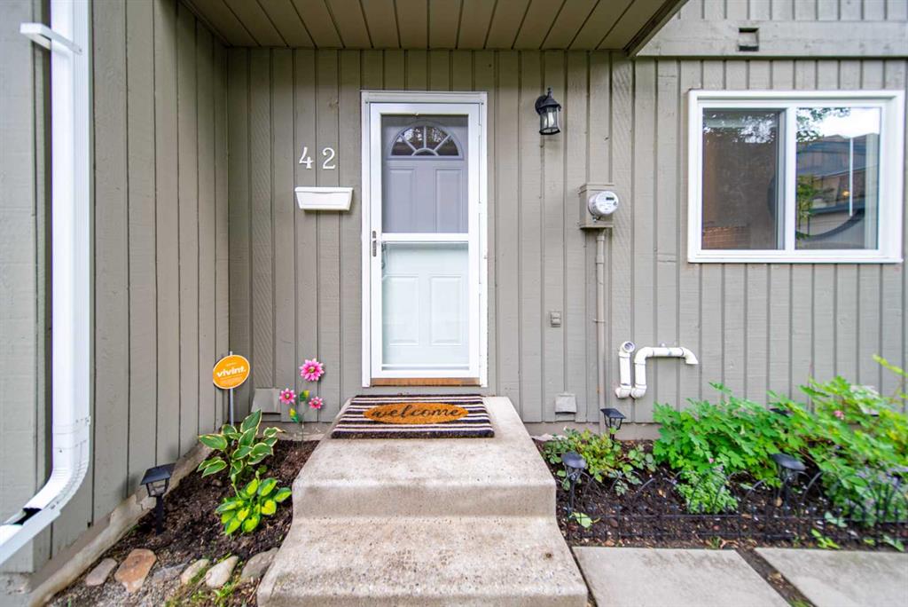 Third View of 42, 6503 Ranchview Drive NW, Ranchlands, Calgary, Alberta, T3G 1P2