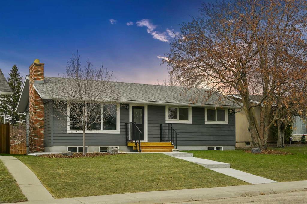 36 Maple Court Crescent SE, A2240790, Alberta,