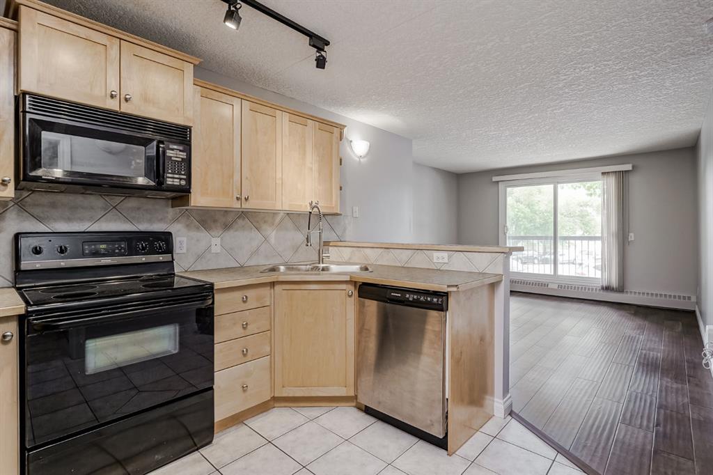 305, 60 38a Avenue SW, A2240823, Alberta,