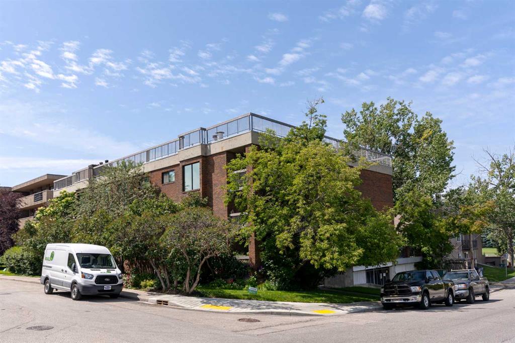 303, 2401 16 Street SW, A2240825, Alberta,