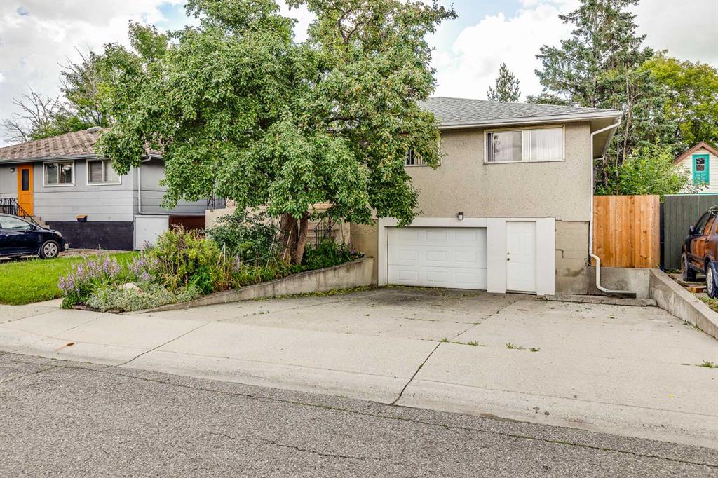 1828 43 Street SE, A2240868, Alberta,