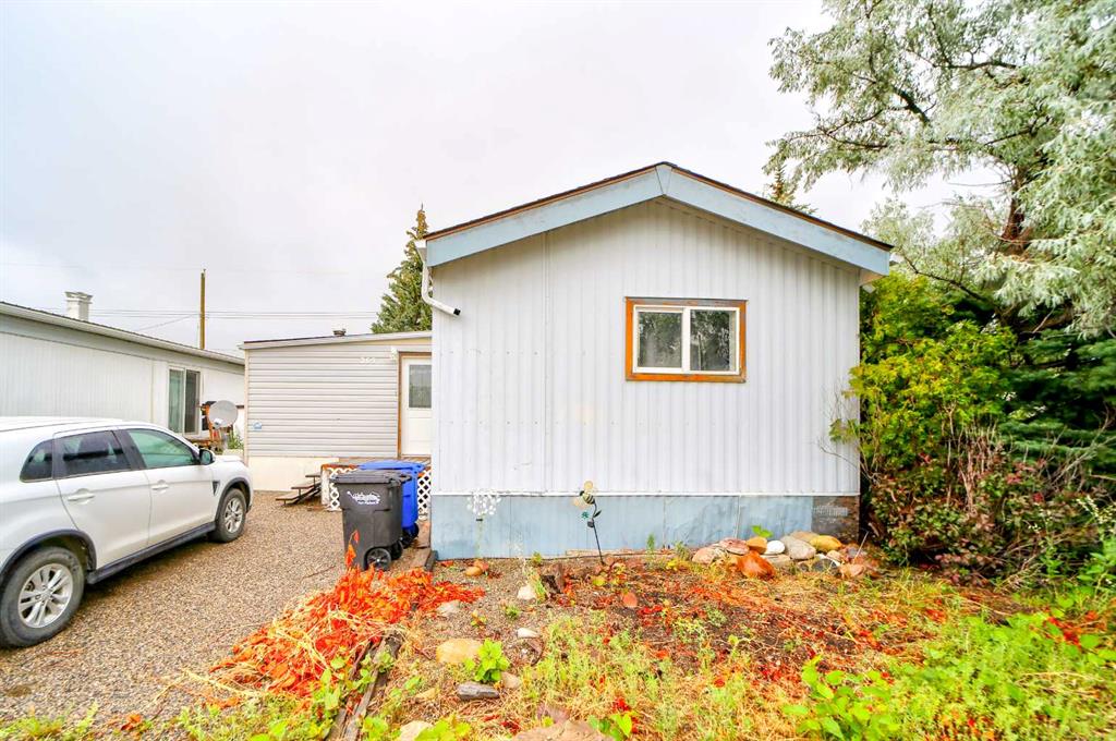 369 11 Street , A2240950, Alberta,