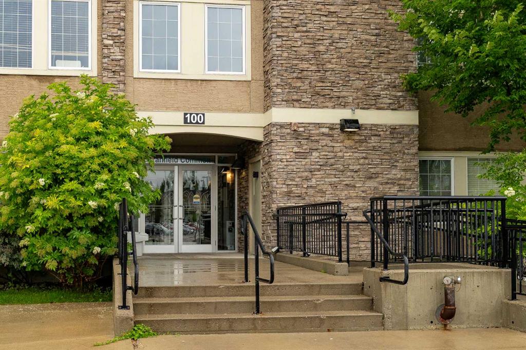 303, 100 Cranfield Common SE, A2240955, Alberta,