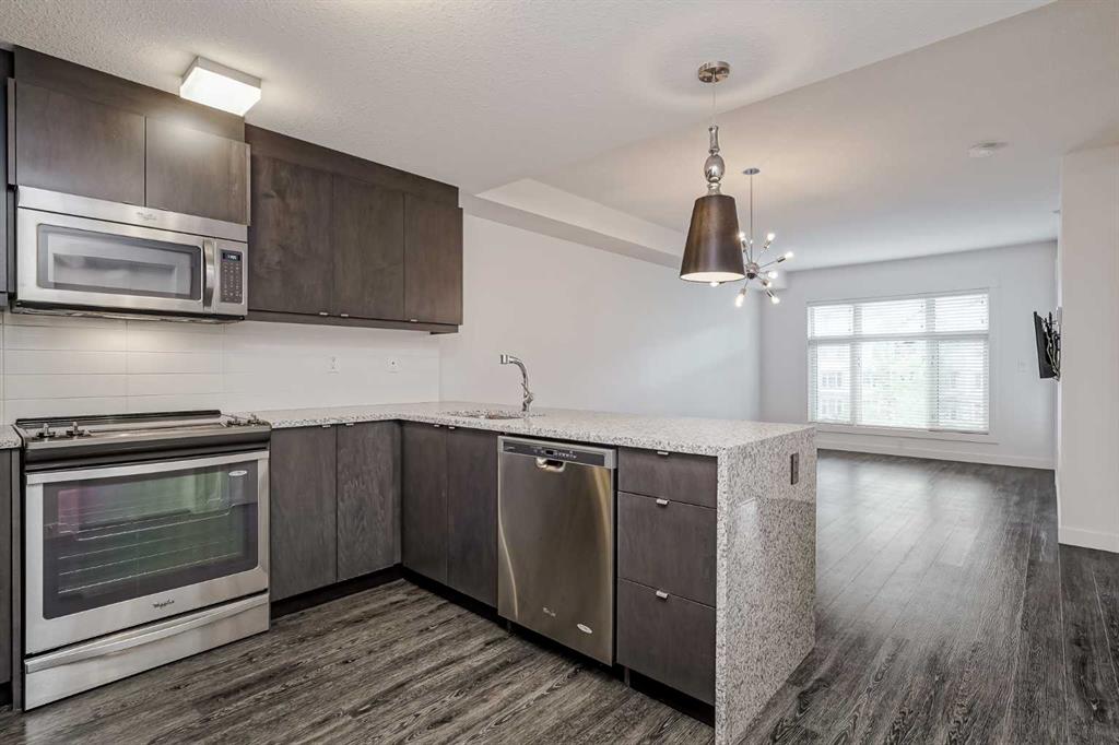 304, 45 Aspenmont Heights SW, A2241003, Alberta,