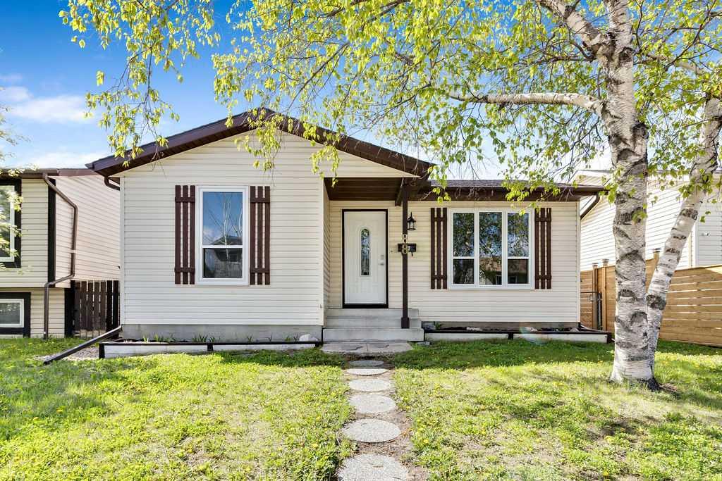 88 Castlebrook Rise NE, A2241189, Alberta,