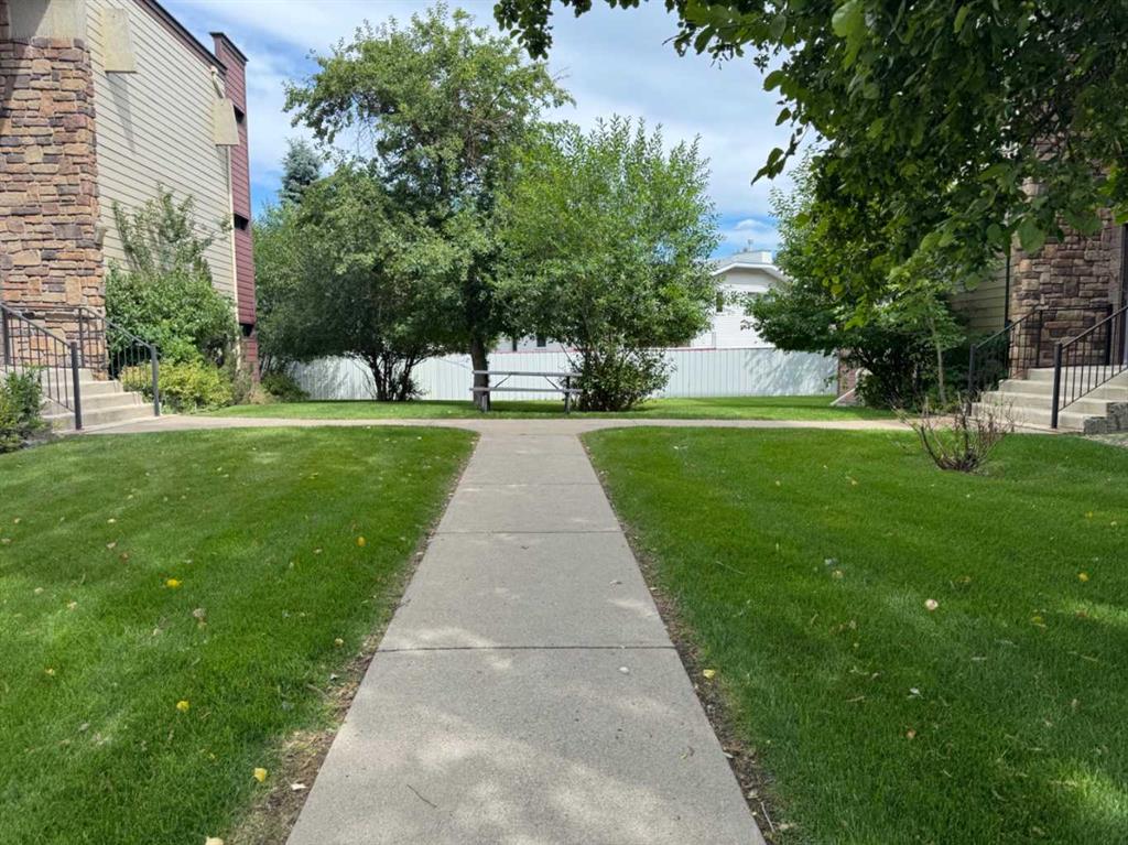 Third View of 15, 3440 23 Avenue S, Redwood, Lethbridge, Alberta, T1K 4K4