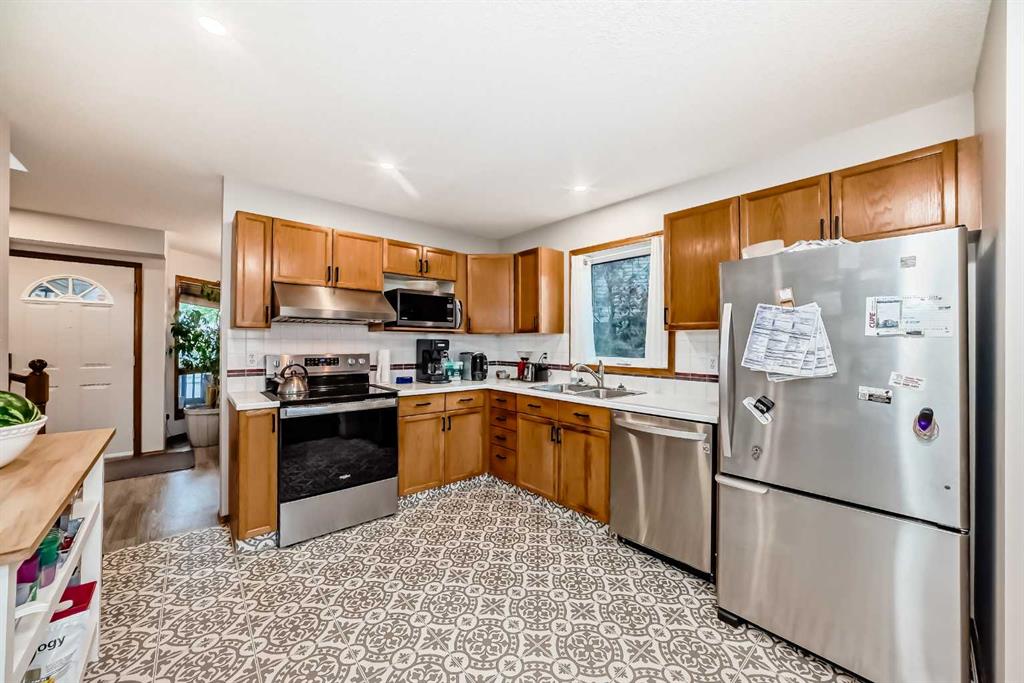 Third View of 47 Everglade Bay SE, Edgewater, Airdrie, Alberta, T4B 2E9