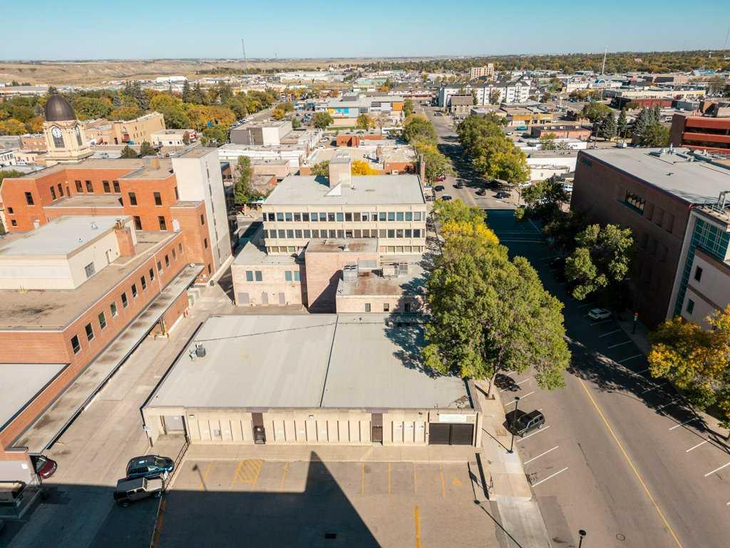 Third View of 416 8 Street S, Downtown, Lethbridge, Alberta, T1J 2J7