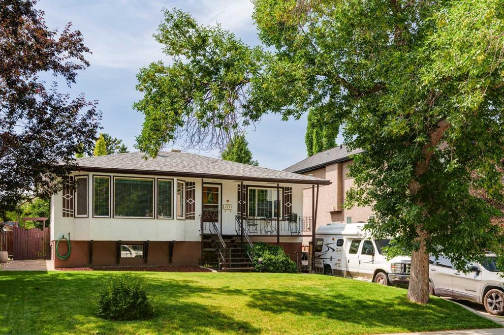 2021 33 Street SW, A2241365, Alberta,