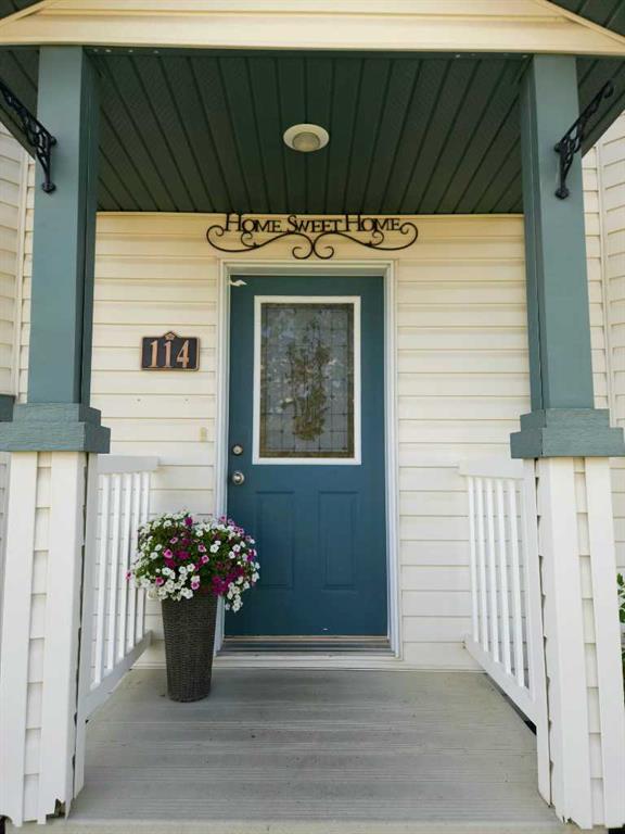 Fifth View of 114 Robinson Avenue , Park Place, Penhold, Alberta, T0M 1R0