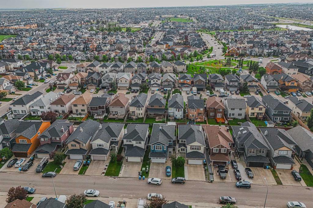 Fourth View of 121 Saddlecrest Green NE, Saddle Ridge, Calgary, Alberta, T3J 5N6