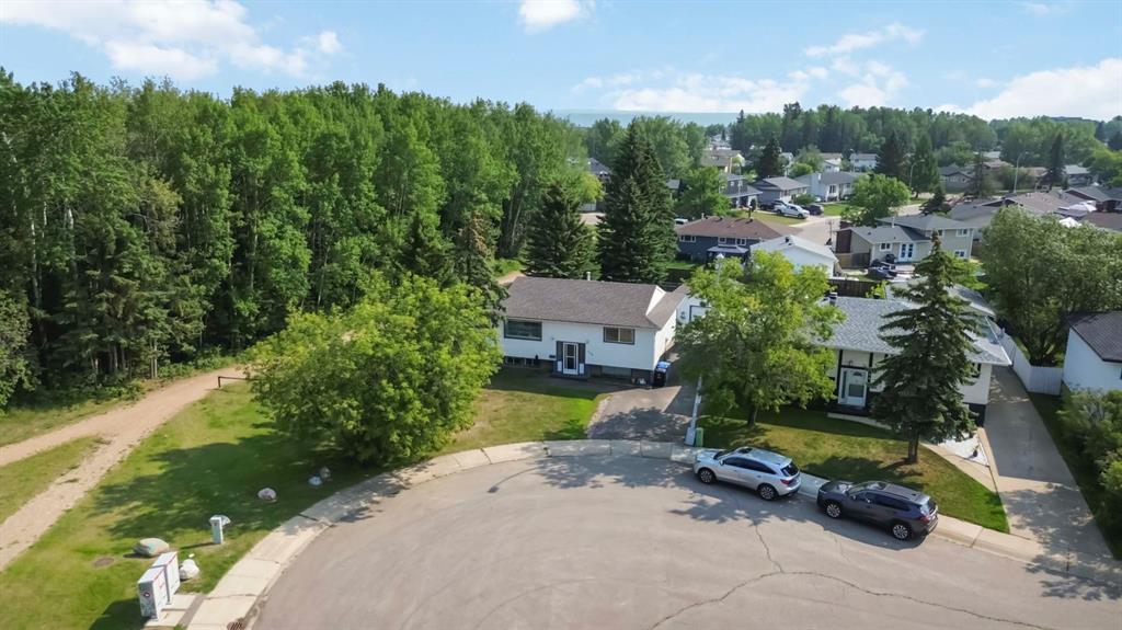 150 Hilltop Crescent , A2241550, Alberta,