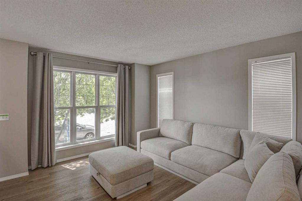Fourth View of 1044 Country Hills Circle NW, Country Hills, Calgary, Alberta, T3K 4X1