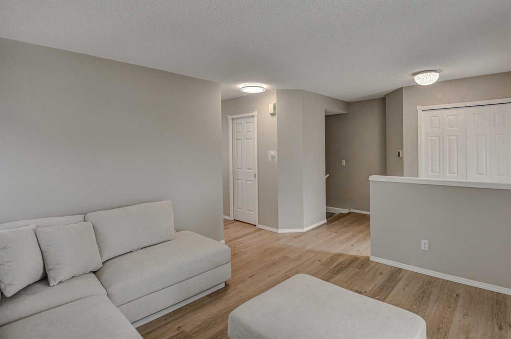 Fifth View of 1044 Country Hills Circle NW, Country Hills, Calgary, Alberta, T3K 4X1