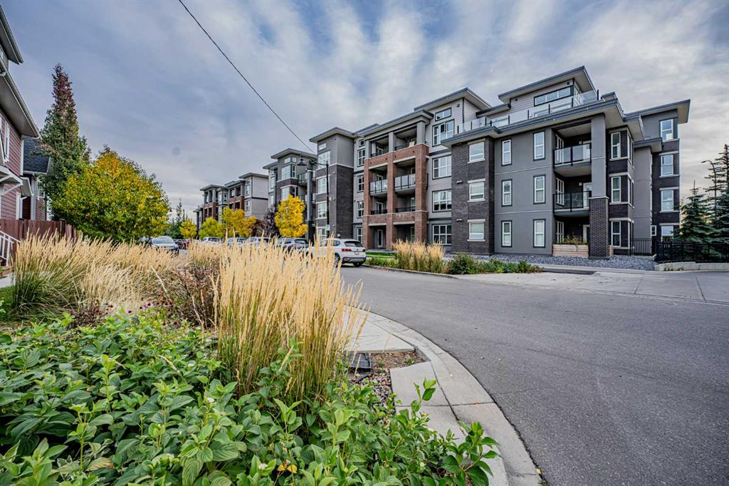 Second View of 3215, 95 Burma Star Road SW, Currie Barracks, Calgary, Alberta, T3E 8A9