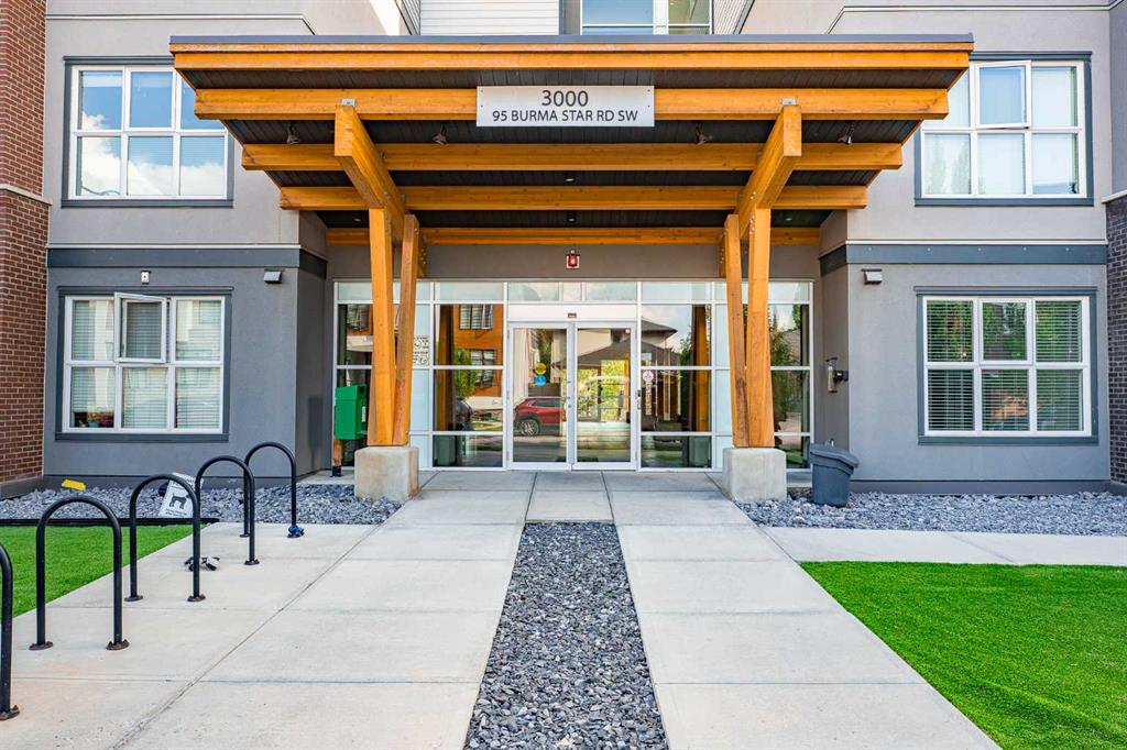 Third View of 3215, 95 Burma Star Road SW, Currie Barracks, Calgary, Alberta, T3E 8A9