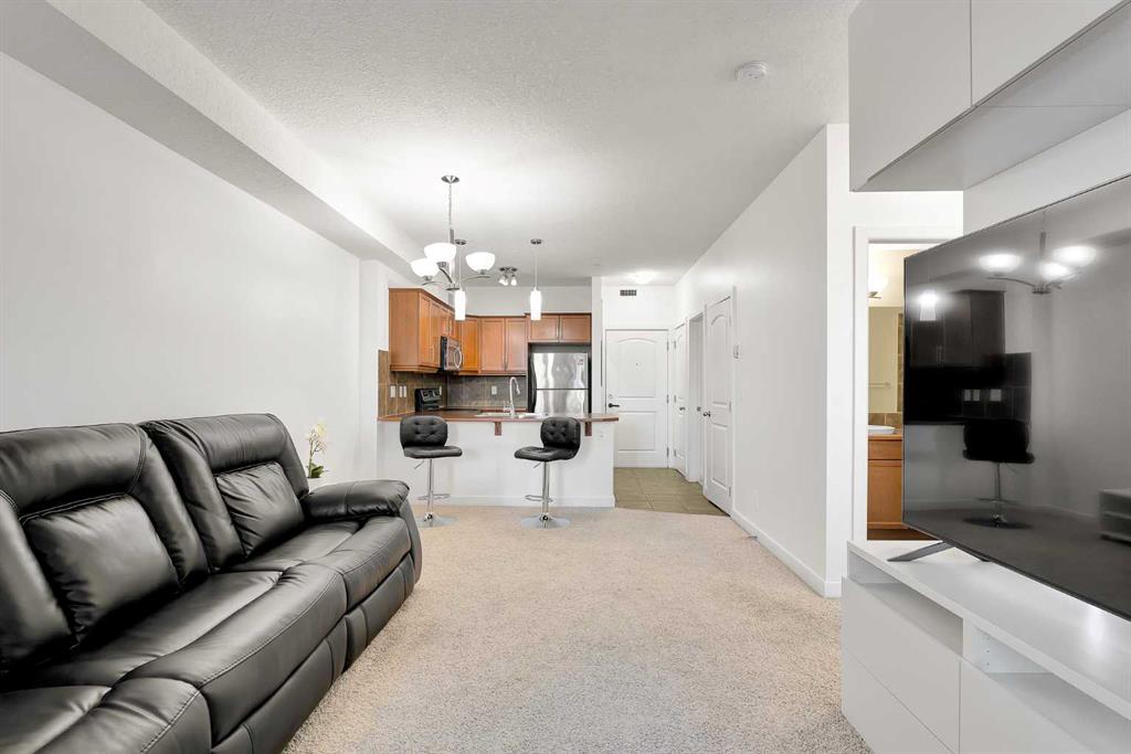 220, 15304 Bannister Road SE, A2241715, Alberta,