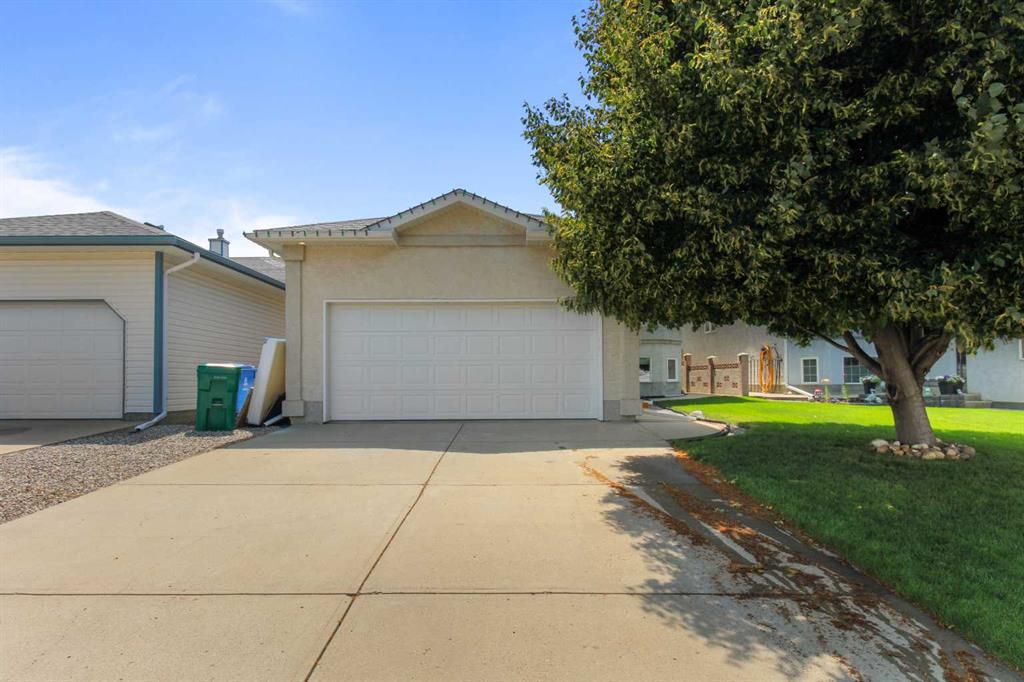 727 Heritage Boulevard W, A2241754, Alberta,