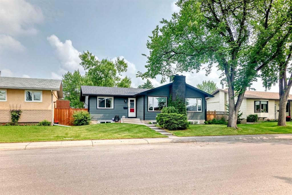 Fourth View of 5008 Rundleview Road NE, Rundle, Calgary, Alberta, T1Y 1J4