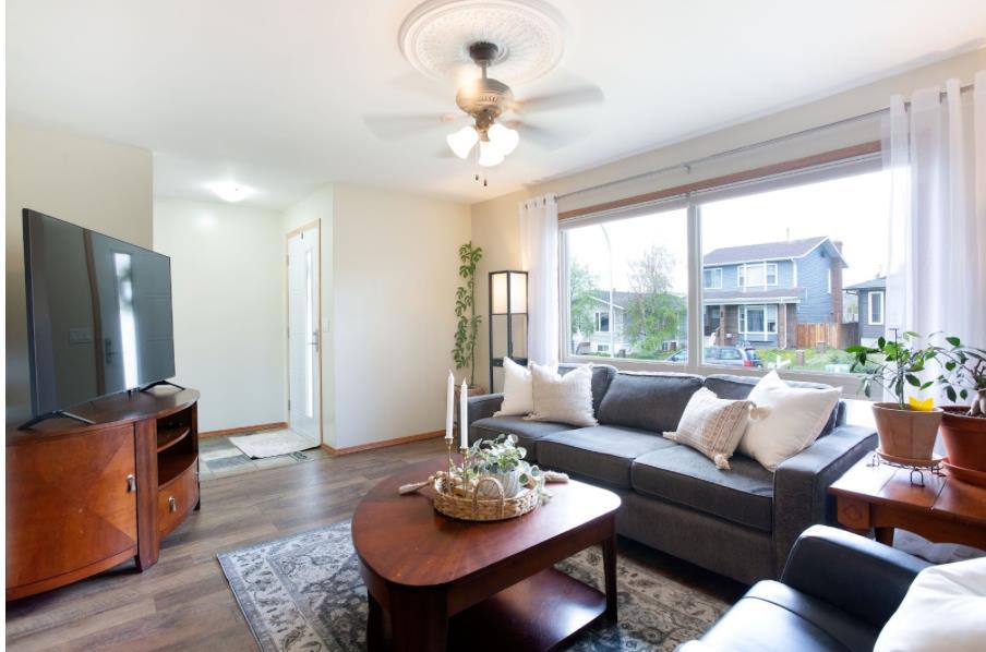39 Elk Hill SE, A2242093, Alberta,