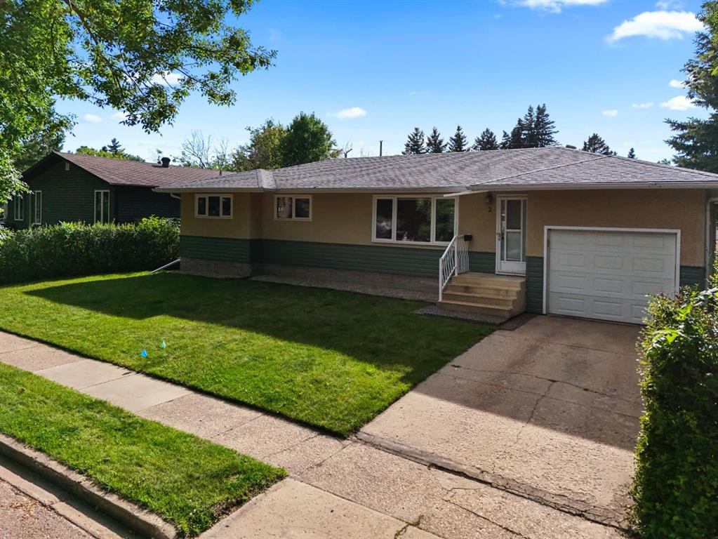 2 Montclare Avenue , A2242119, Alberta,