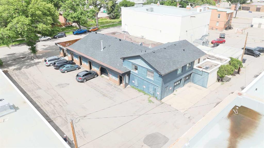 Fifth View of 327 10 Street S, Downtown, Lethbridge, Alberta, T1J 2M7