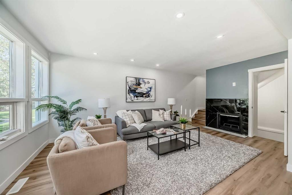 404, 544 Blackthorn Road NE, A2242227, Alberta,