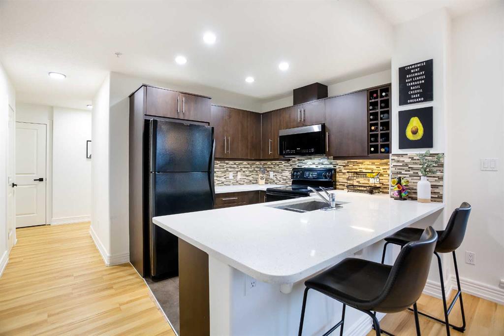 Third View of 807, 55 Spruce Place SW, Spruce Cliff, Calgary, Alberta, T3C 3X5