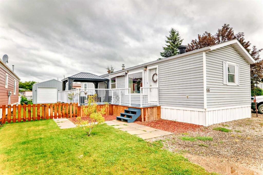 66 Highfield Close , A2242358, Alberta,