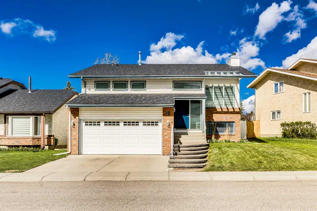 31 Woodmont Way SW, A2242388, Alberta,