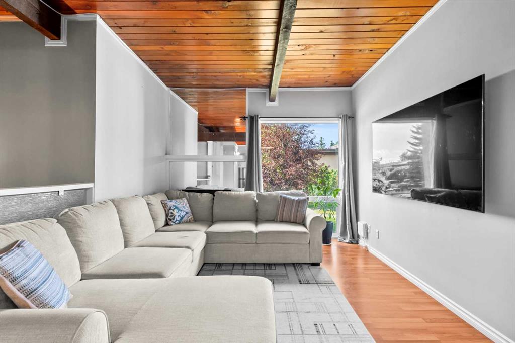 Third View of 104 Rundlehorn Lane NE, Rundle, Calgary, Alberta, T1Y1Z3