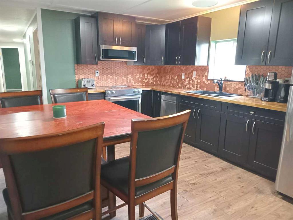 Third View of 92, 133 Jarvis Street , Mountain View, Hinton, Alberta, T7V 1R4