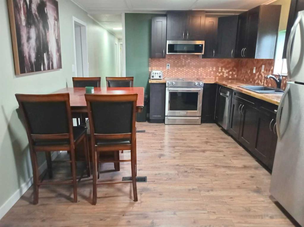 Fourth View of 92, 133 Jarvis Street , Mountain View, Hinton, Alberta, T7V 1R4
