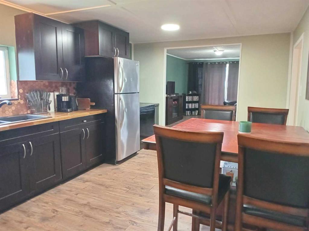 Fifth View of 92, 133 Jarvis Street , Mountain View, Hinton, Alberta, T7V 1R4